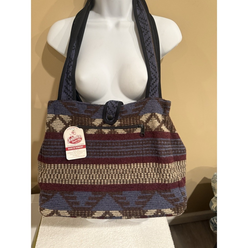 NWT Johnson Woolen Mills Southwestern Aztec Style Multicolor LRG Tote Snap close